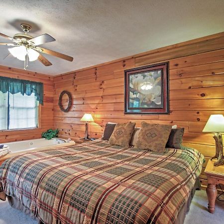 Idyllic Cabin With Hot Tub Less Than 2 Mi To Dollywood! Sevierville Exteriör bild