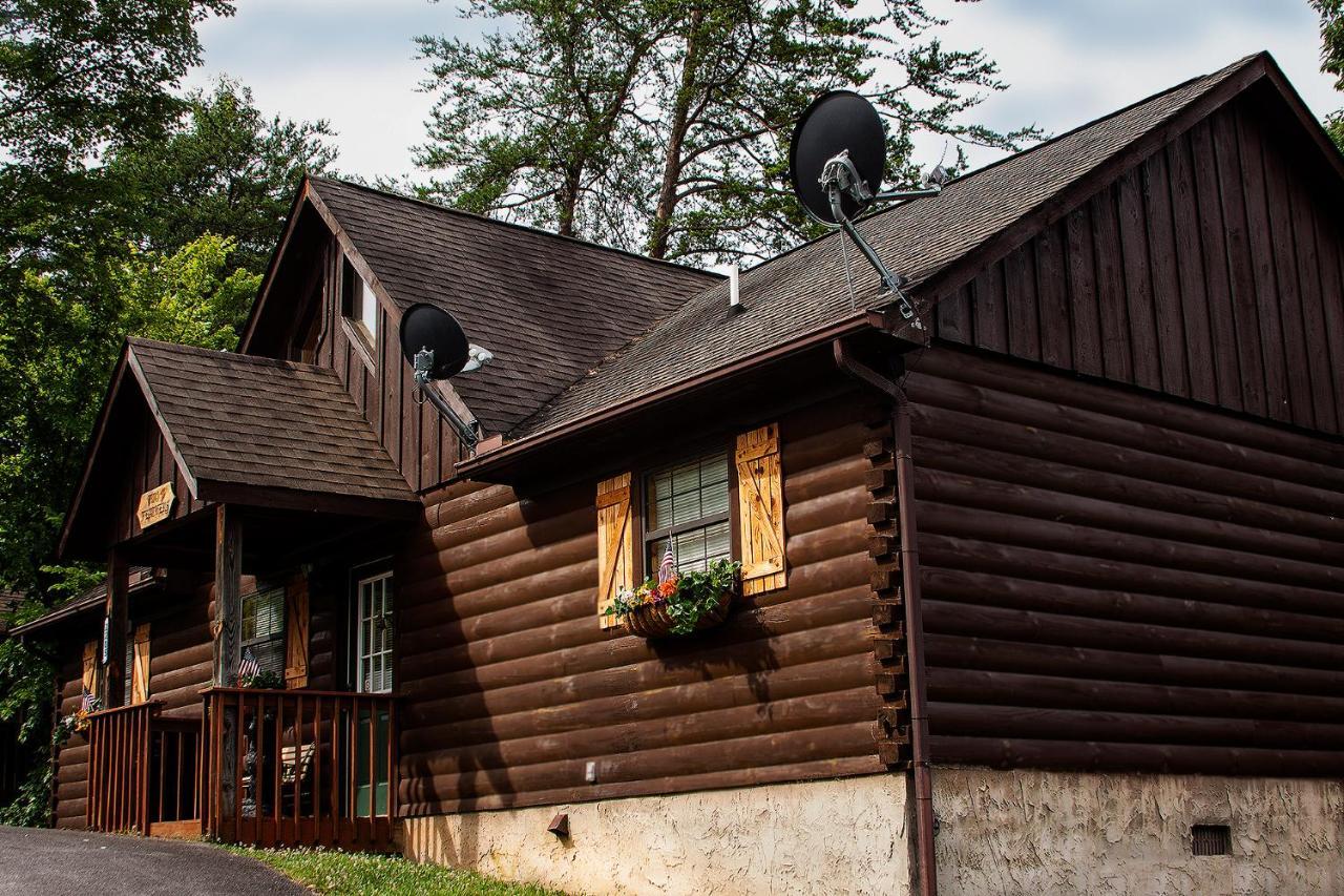 Idyllic Cabin With Hot Tub Less Than 2 Mi To Dollywood! Sevierville Exteriör bild