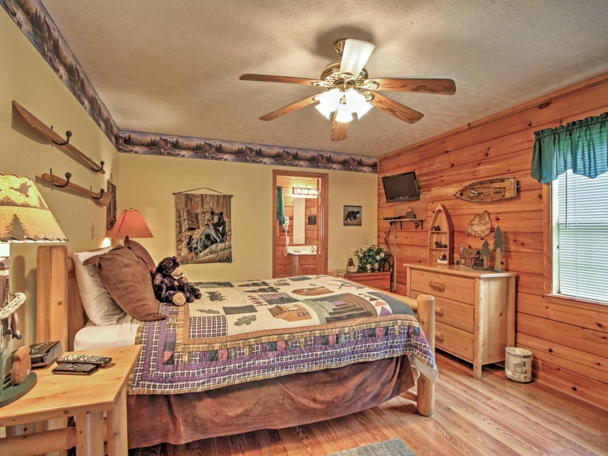 Idyllic Cabin With Hot Tub Less Than 2 Mi To Dollywood! Sevierville Exteriör bild