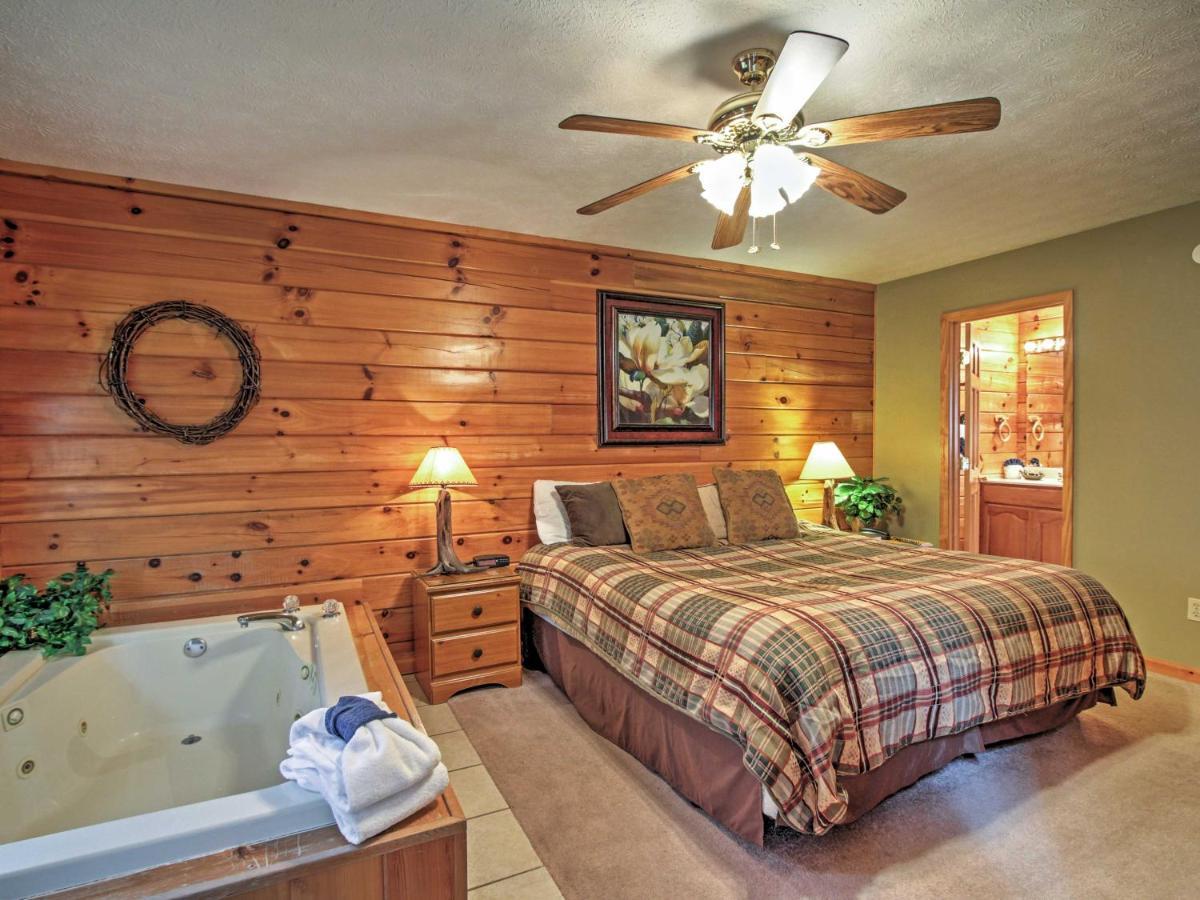 Idyllic Cabin With Hot Tub Less Than 2 Mi To Dollywood! Sevierville Exteriör bild