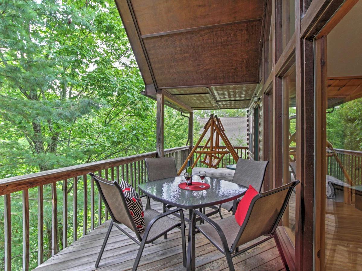 Idyllic Cabin With Hot Tub Less Than 2 Mi To Dollywood! Sevierville Exteriör bild